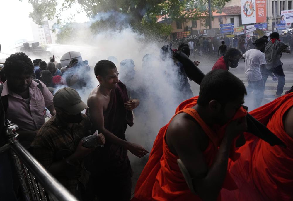 sri lanka monks protest